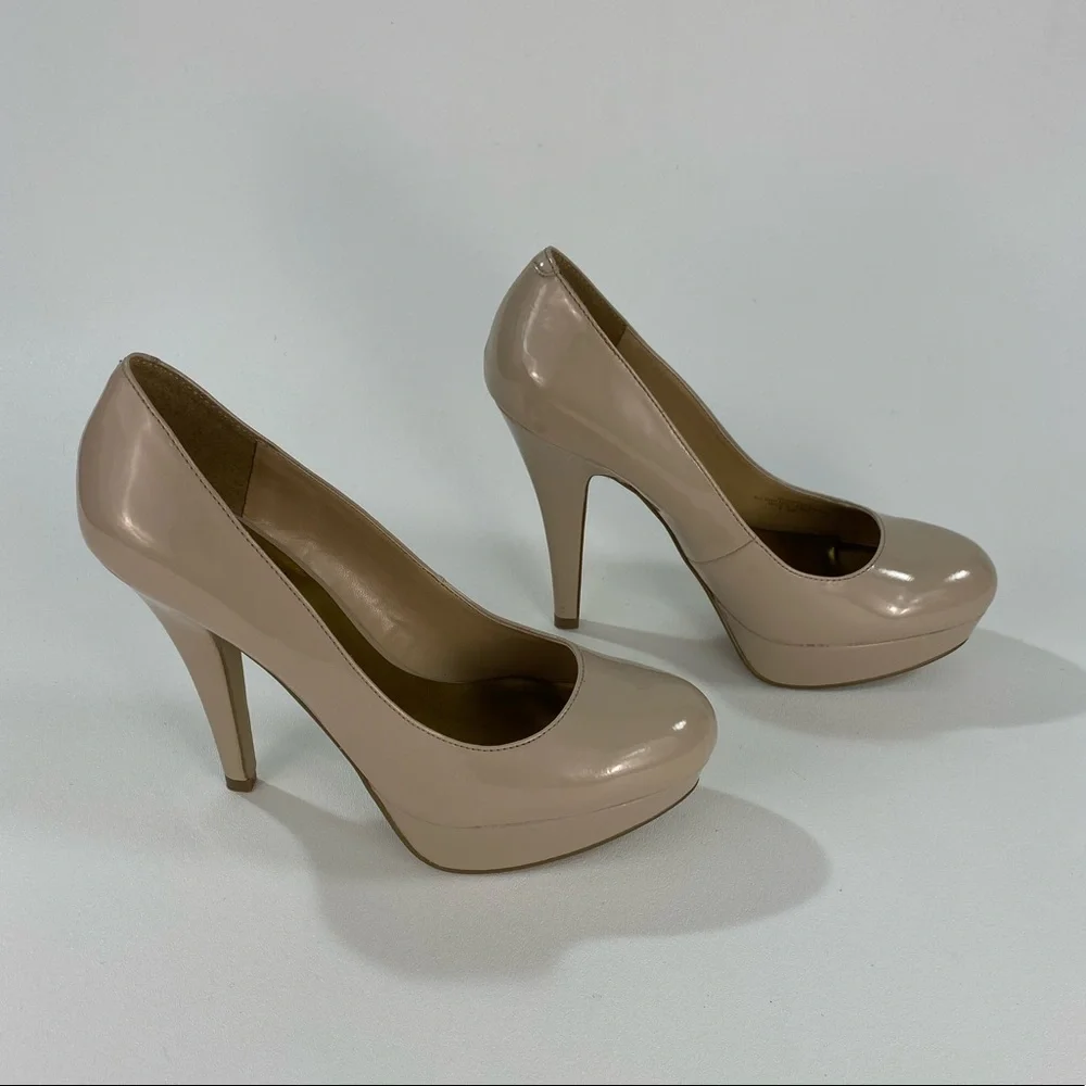 Guess Nude Platform Heels 8.5 Patent Leather Neutral Classic Girly Coquette